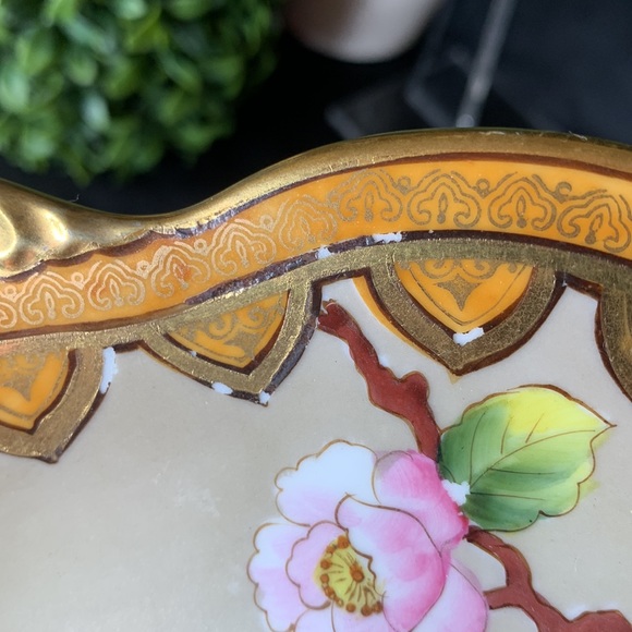 Vintage unbranded hand painted floral porcelain gilded vanity tray - Picture 12 of 12